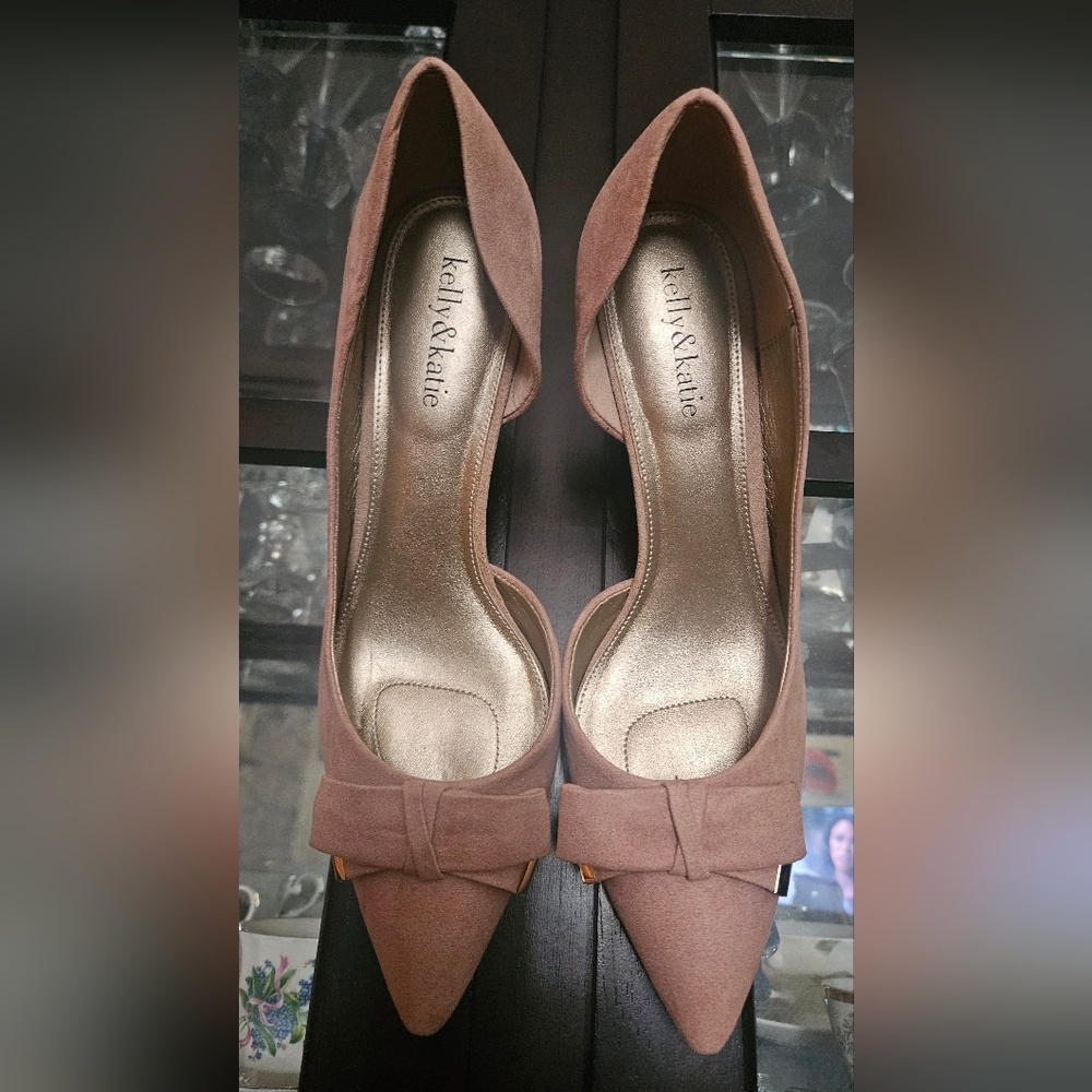 Kelly & Katie 9 1/2 Women's Tan Pumps